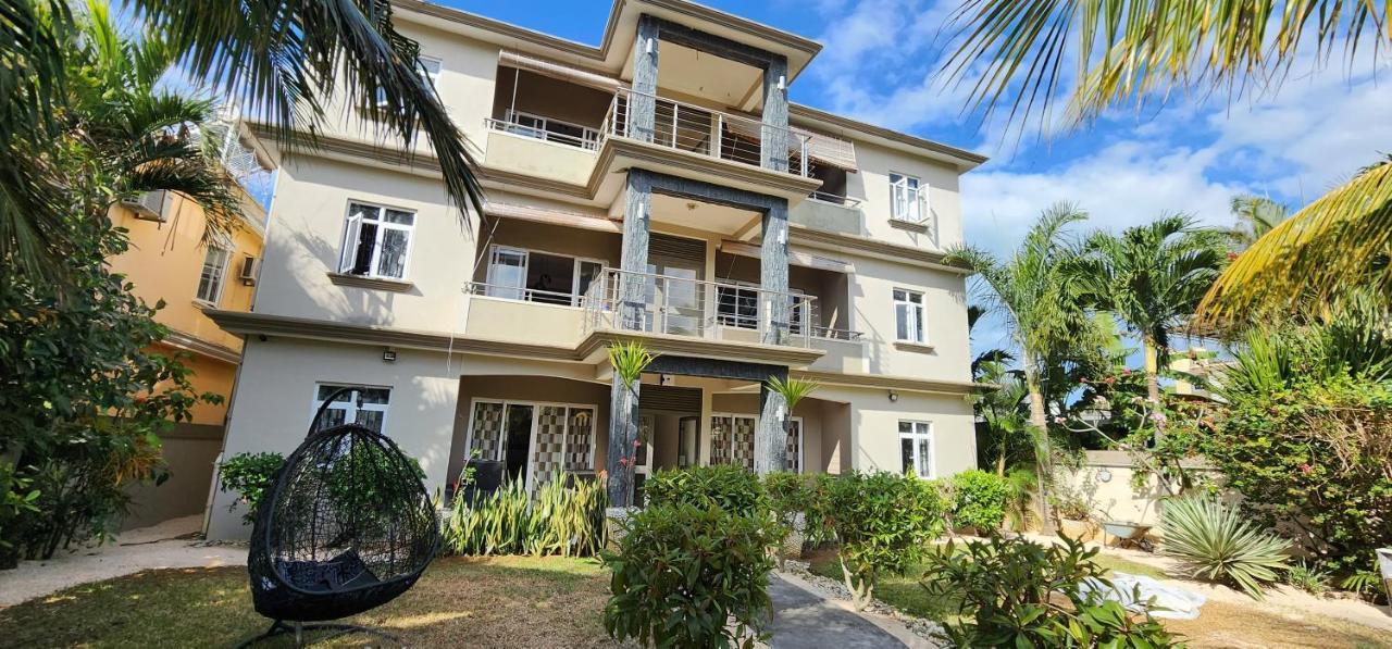 Number 7, 2Nd Floor, Pebble Bay Apartments With Garden View Grand Baie Exterior foto